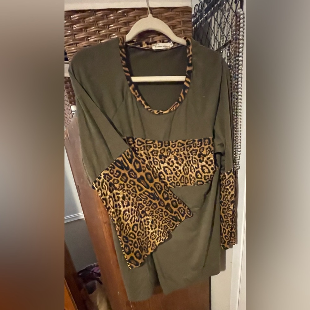 Southern Stitch blouse, olive with leopard, XL